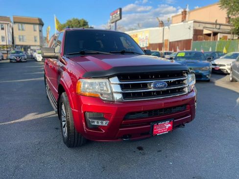 Used 2015 Ford Expedition XLT AWD/4WD image 3