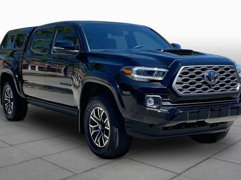 Used 2023 Toyota Tacoma TRD Sport w/ TRD Premium Sport Package AWD/4WD image 3