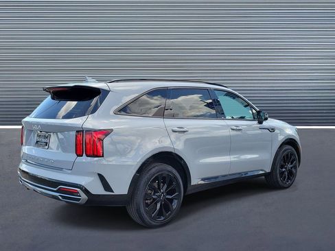 Used 2022 Kia Sorento SX image 3