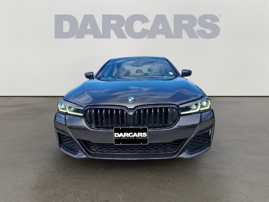 Used 2023 BMW 540i xDrive w/ M Sport Package AWD/4WD image 2