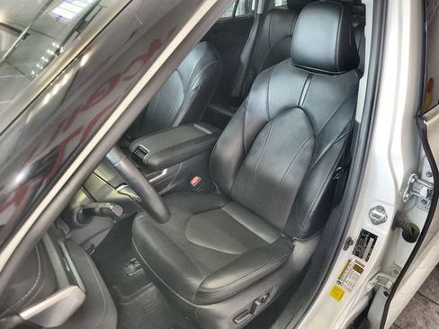 Used 2022 Toyota Highlander Limited AWD/4WD image 11