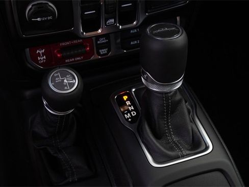 New 2025 Jeep Gladiator Rubicon image 25