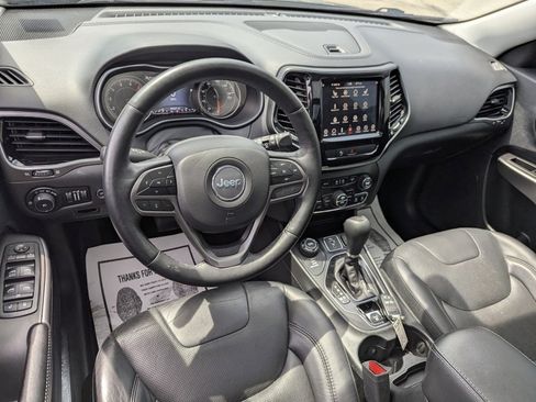 Used 2019 Jeep Cherokee Limited image 21