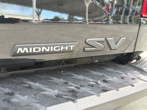 Used 2023 Nissan Titan SV w/ SV Convenience Package RWD image 11