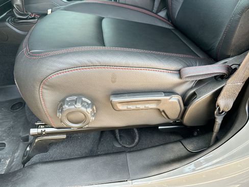 Used 2022 Jeep Wrangler Unlimited Rubicon image 12