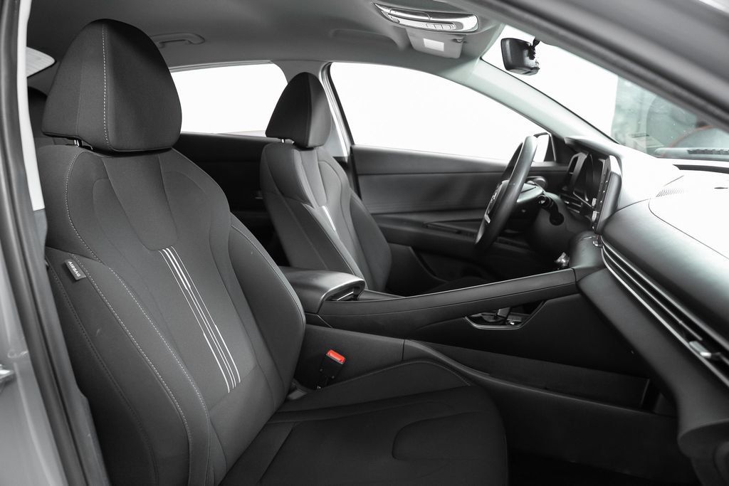 Used 2021 Hyundai Elantra Blue FWD image 24
