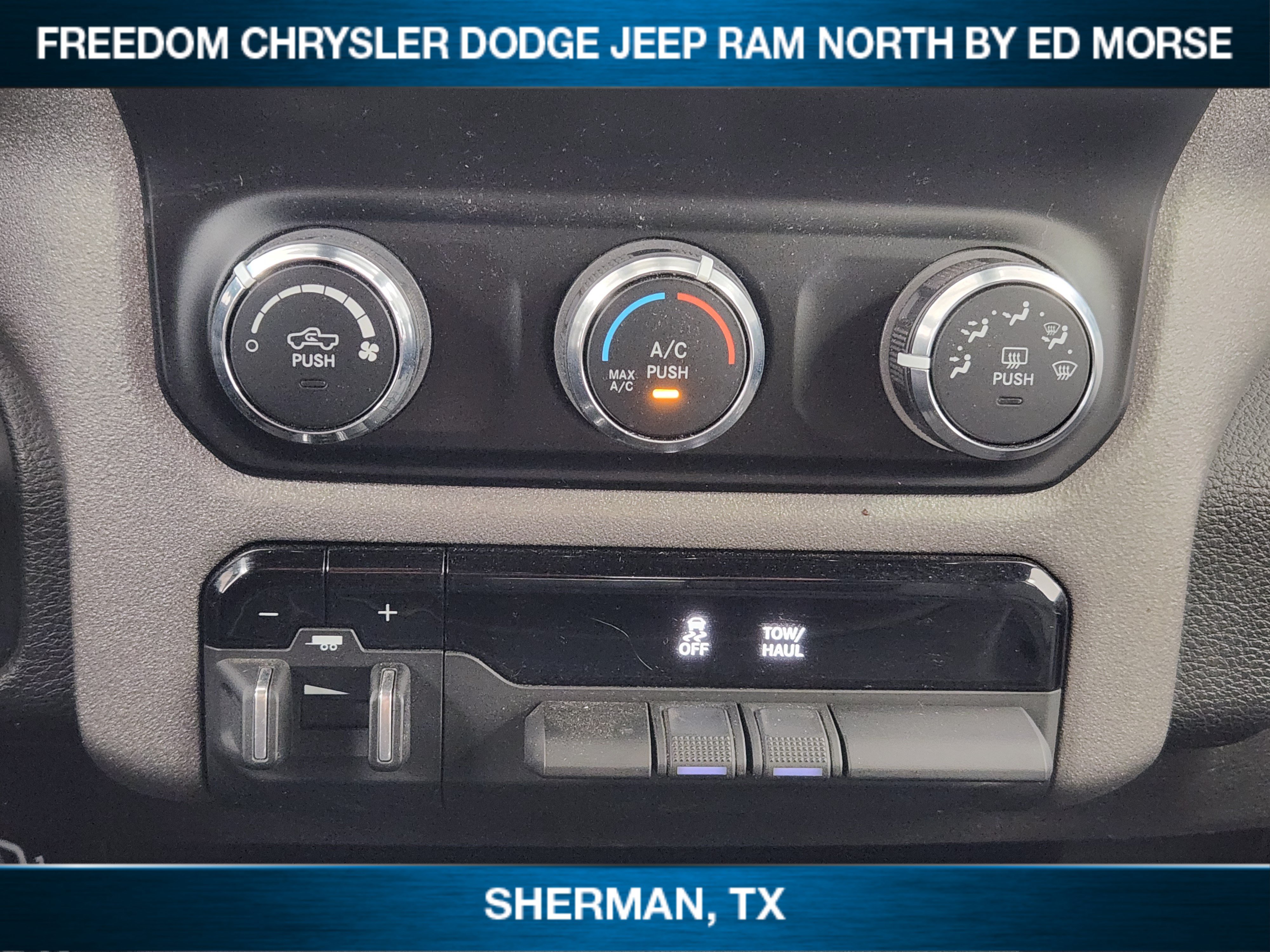 Used 2024 RAM 2500 Tradesman w/ Chrome Appearance Group AWD/4WD image 13