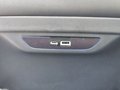 New 2026 Chrysler Pacifica Select image 36