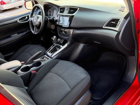 Used 2019 Nissan Sentra SR FWD image 19