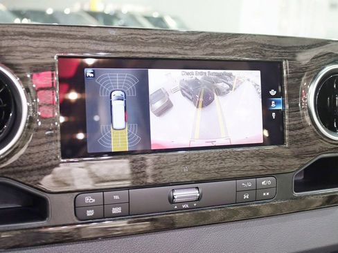 Used 2024 Mercedes-Benz Sprinter 3500 image 18