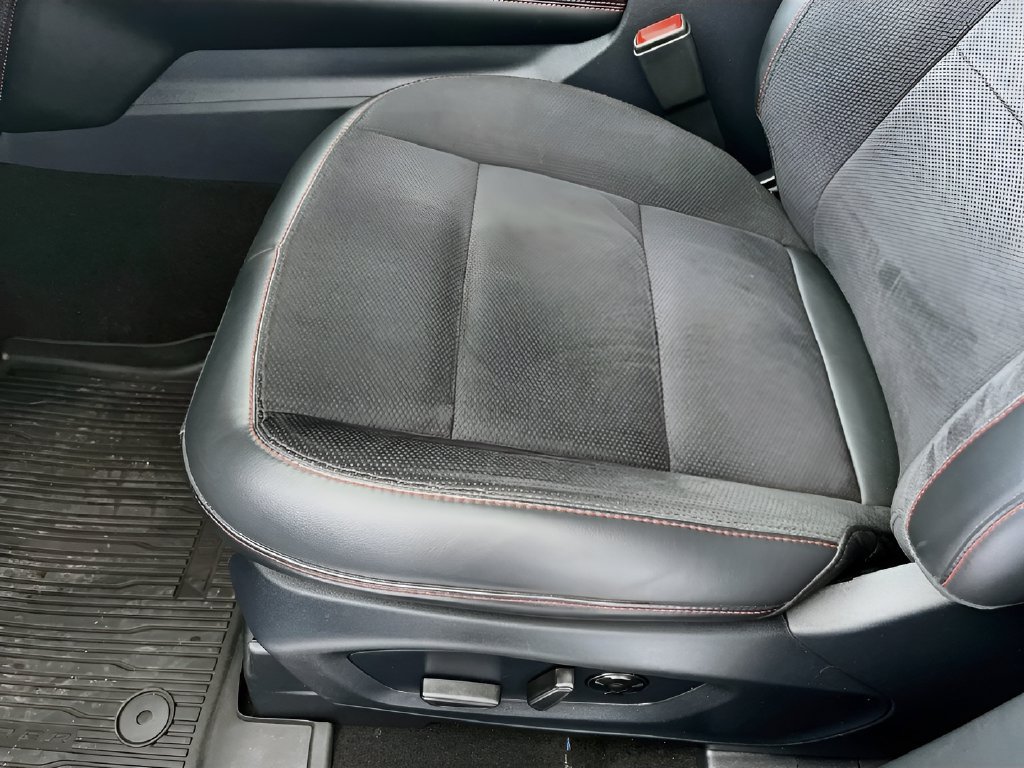 Used 2025 Ford Explorer ST AWD/4WD image 20
