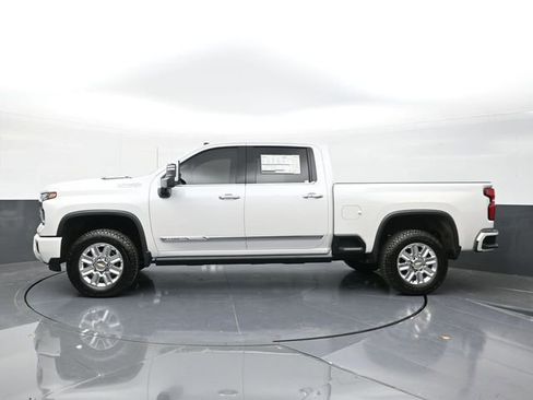 New 2025 Chevrolet Silverado 2500 High Country w/ High Country Premium Package AWD/4WD image 6