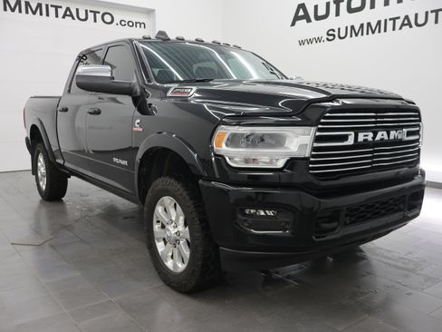 Used 2022 RAM 2500 Laramie AWD/4WD image 2