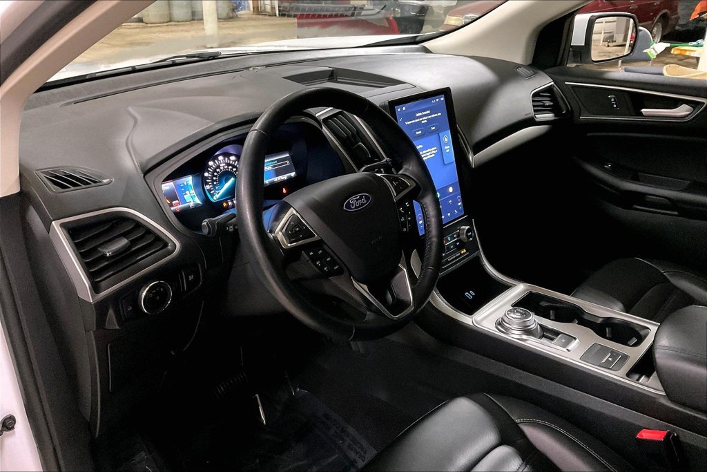 Certified 2024 Ford Edge SEL AWD/4WD image 13