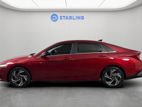 Used 2024 Hyundai Elantra Limited FWD image 3