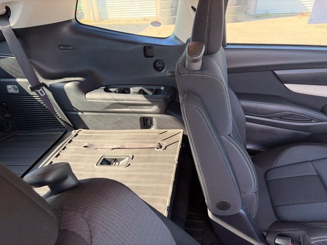 Used 2022 Subaru Ascent Premium w/ Convenience Package AWD/4WD image 9