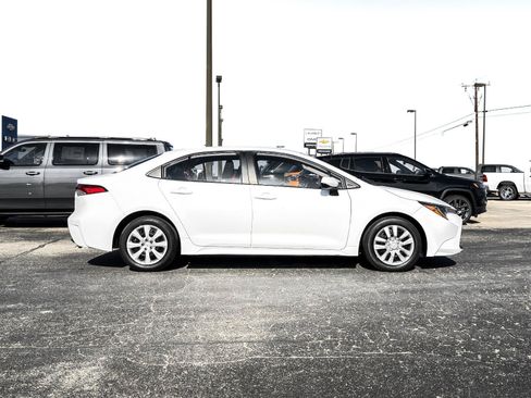 Used 2024 Toyota Corolla LE FWD image 8