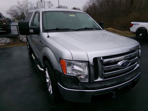 Used 2010 Ford F150 XLT image 2