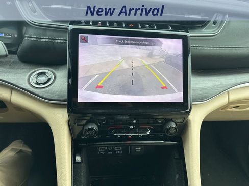 Used 2021 Jeep Grand Cherokee L Limited image 12