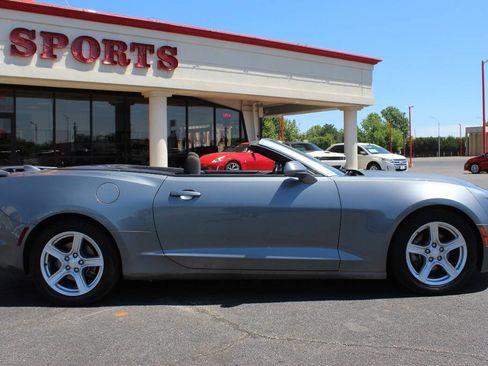 Used 2020 Chevrolet Camaro LT RWD image 5