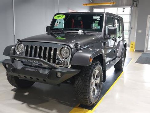 Used 2017 Jeep Wrangler Unlimited Sahara w/ Trailer Tow Group AWD/4WD image 18