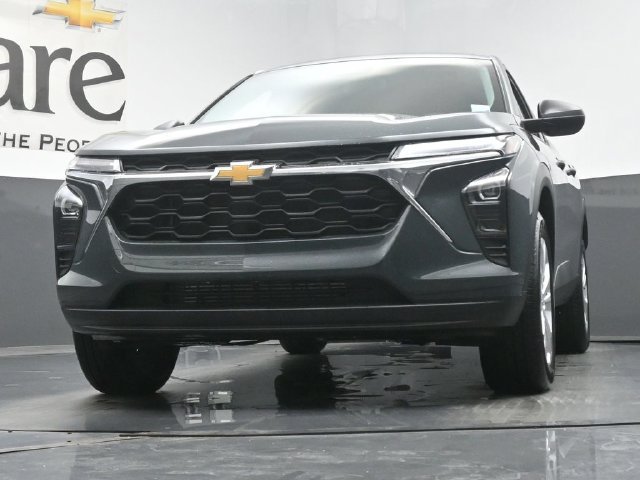 New 2026 Chevrolet Trax LS FWD image 34