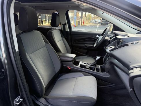 Used 2018 Ford Escape SE w/ SE Sync 3 Package image 18