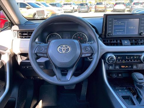 Used 2019 Toyota RAV4 XLE w/ Convenience Package image 8