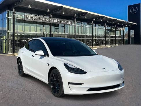 Used 2022 Tesla Model 3 Long Range AWD/4WD image 1
