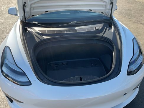 Used 2019 Tesla Model 3 Mid Range image 22