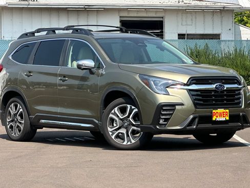 Used 2023 Subaru Ascent Limited w/ Technology Package AWD/4WD image 2