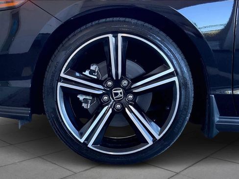 Used 2023 Honda Accord Sport image 11