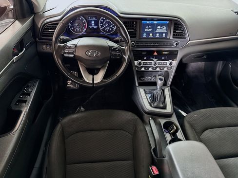 Used 2020 Hyundai Elantra Value Edition w/ Cargo Package (C1) FWD image 17