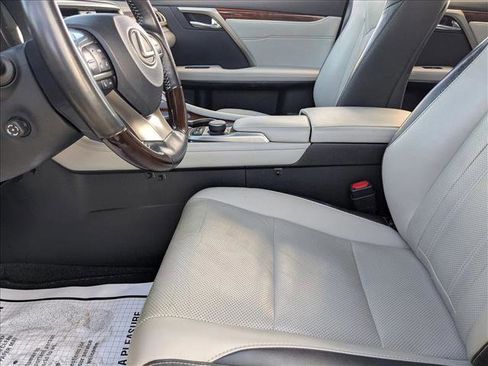 Used 2018 Lexus RX 350L w/ Premium Package image 15