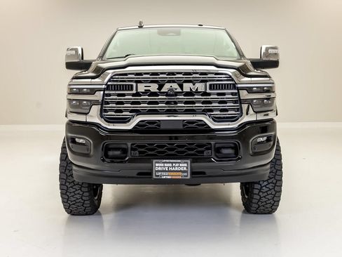 Used 2026 RAM 2500 Limited AWD/4WD image 4