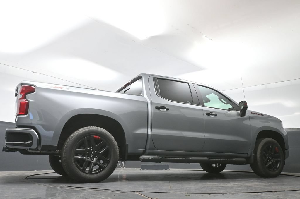 New 2026 Chevrolet Silverado 1500 RST w/ Redline Edition AWD/4WD image 39