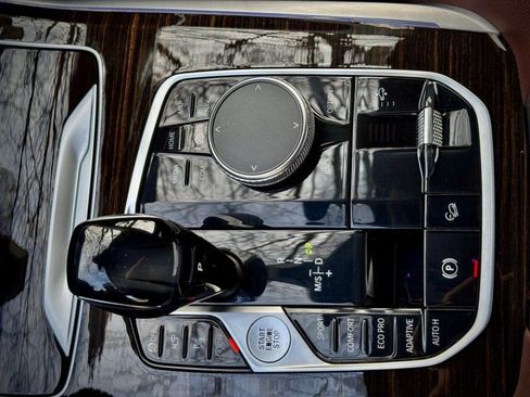 Used 2020 BMW X7 xDrive40i w/ Premium Package image 19