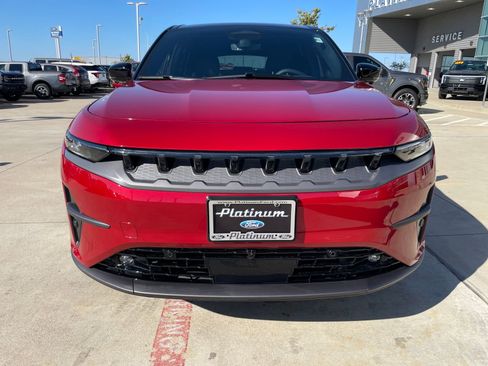 Used 2025 Jeep Wagoneer S Limited image 8