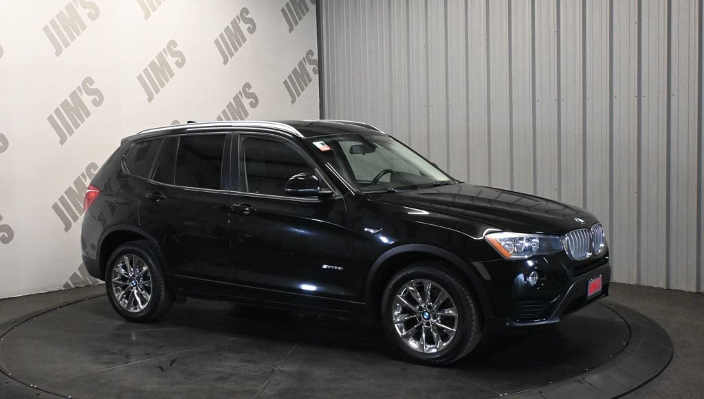 Used 2017 BMW X3 sDrive28i RWD image 3