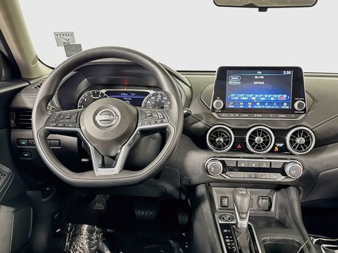 Used 2024 Nissan Sentra SV FWD image 12