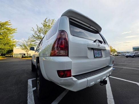 Used 2005 Toyota 4Runner Limited image 11