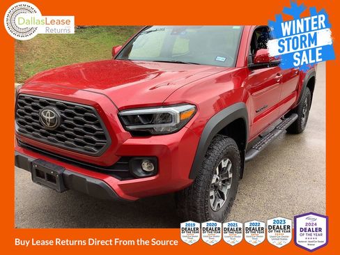 Used 2022 Toyota Tacoma TRD Off-Road image 1