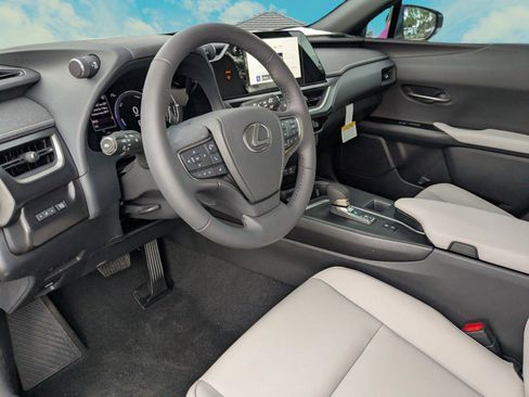 New 2026 Lexus UX 300h FWD image 6