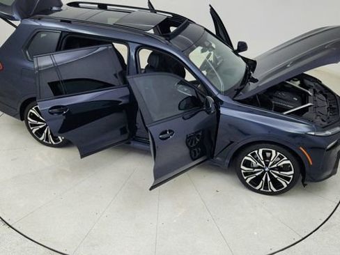Used 2024 BMW X7 xDrive40i w/ M Sport Package image 87