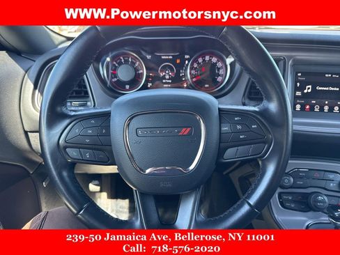 Used 2023 Dodge Challenger SXT image 25