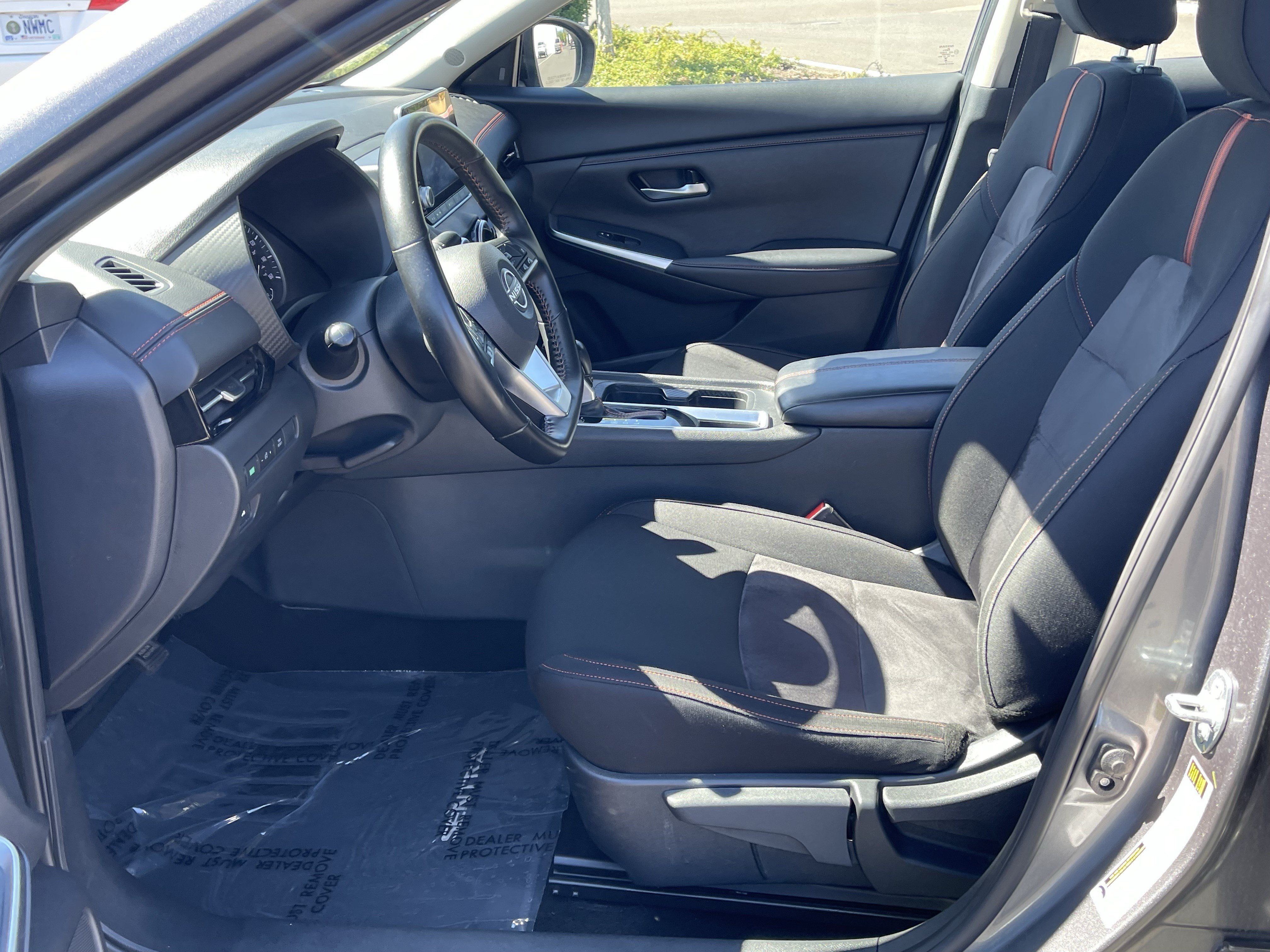 Used 2025 Nissan Sentra SR FWD image 11