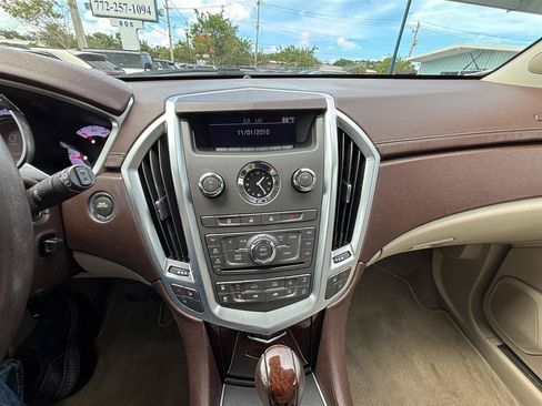Used 2011 Cadillac SRX Luxury FWD image 14