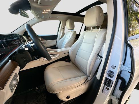 Used 2025 Mercedes-Benz GLS 450 4MATIC image 22