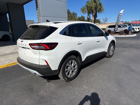 Certified 2023 Ford Escape Active image 3