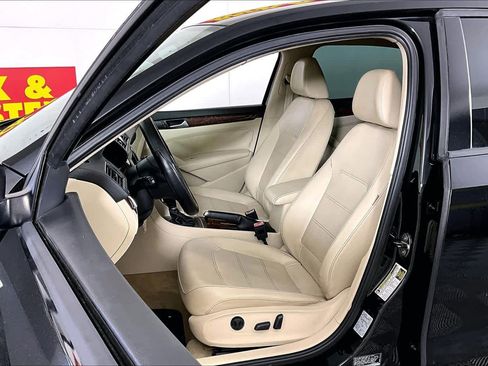 Used 2014 Volkswagen Passat 1.8T Wolfsburg Edition image 7